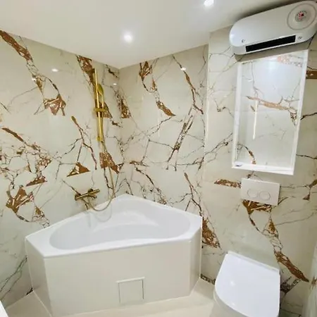 T3 Duplex Cosy & Calme Au Port - Tram Apartment Nice